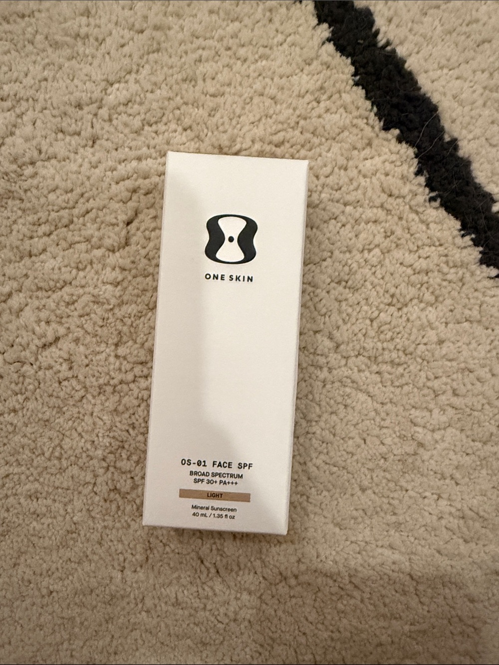 NIB One Skin Tinted SPF - Picture 2 of 6